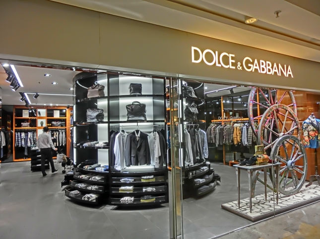 HK_Admiralty_太古廣場_Pacific_Place_shop_clothing_Dolce_&_Gabbana_interior_Nov-2013